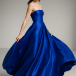 Azur Impérial Strapless Silk Gown view 9